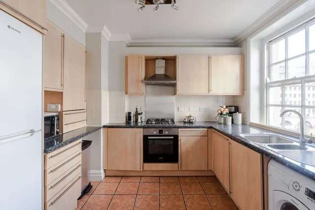 Baker Street, Marylebone, W1U, photo 2