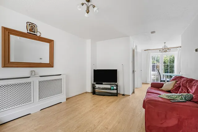 Larkfield, Cobham, KT11, photo 3