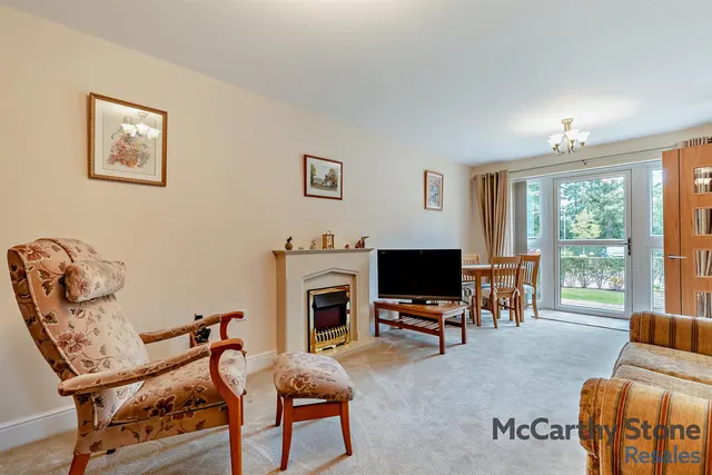 The Oval, Stafford, ST17, photo 3