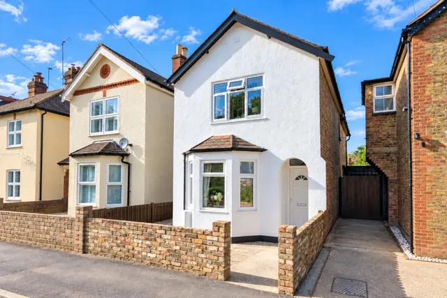 Royal Oak Road, Woking, GU21, photo 1