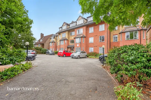 Brighton Road, South Croydon, CR2, photo 1