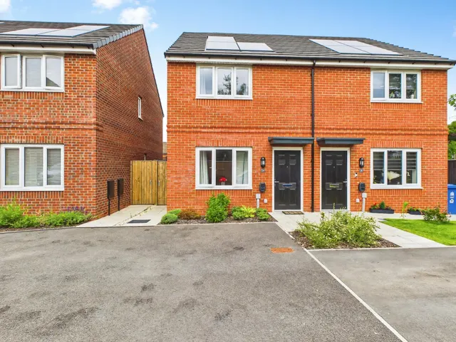 Eliot Drive, Wigan, WN3, photo 2