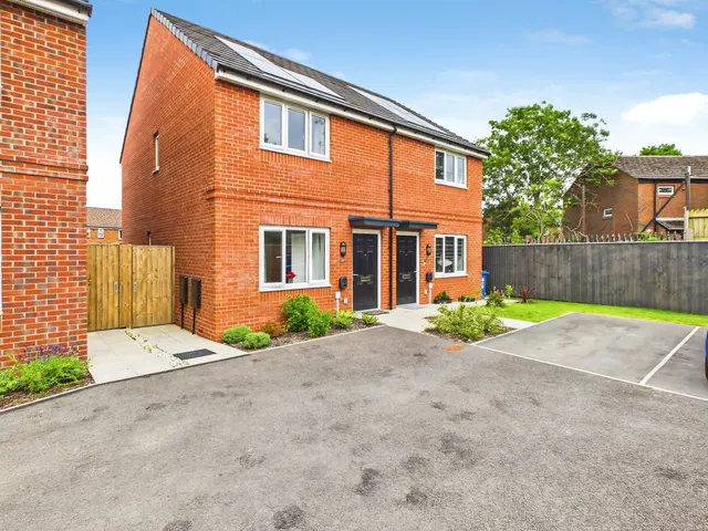 Eliot Drive, Wigan, WN3, photo 1
