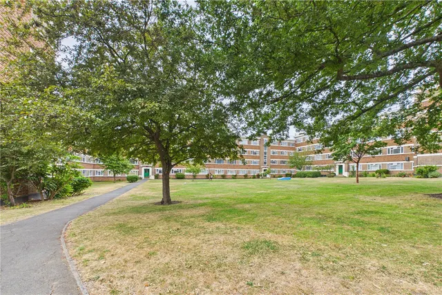 Photo 3 — New Park Road, London, SW2