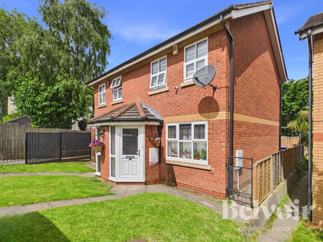 St Giles Close, Arleston, TF1, photo 1