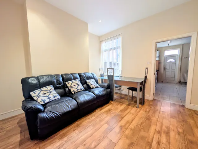 Kippax Street, Manchester M14, photo 1
