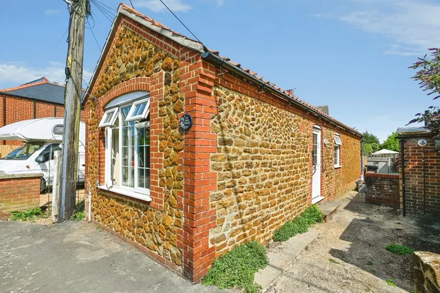 High Street, Heacham, King's Lynn, Norfolk, PE31, photo 1