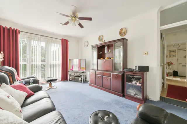 165 Glamorgan Court, Copley Close, London, photo 1