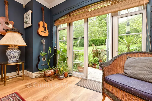 Gatton Park Road, Redhill, RH1, photo 3