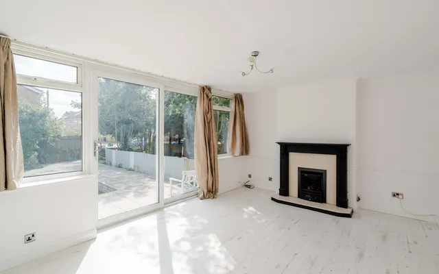 Charlton Mead Drive, Brentry, BS10, photo 2