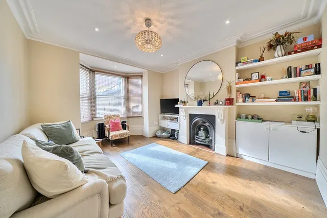 Chivalry Road, Battersea, London, SW11, photo 1