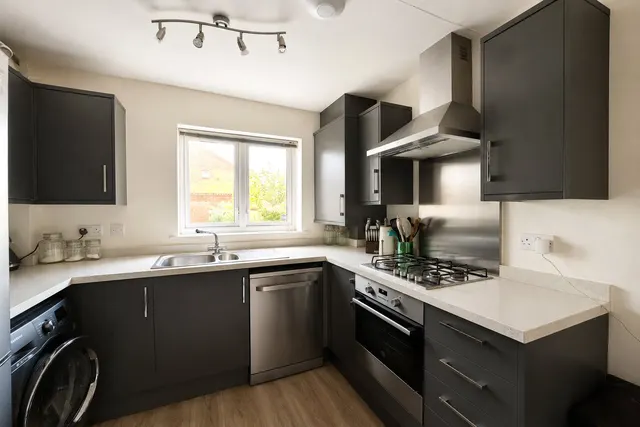 Photo 2 — Coxwell Avenue, Farnborough, Hampshire, GU14 6FT
