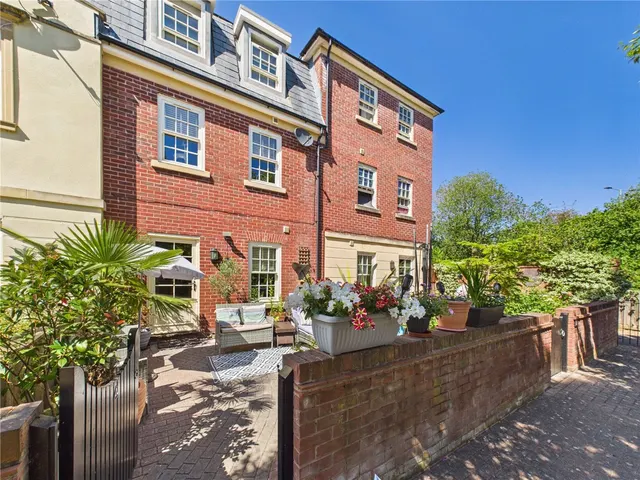 Old Mill Close, Tiverton, EX16, photo 1