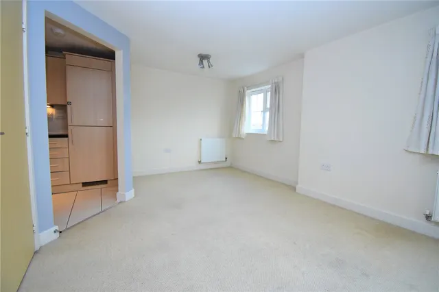 Rykmansford Road, Fleet, GU51, photo 3