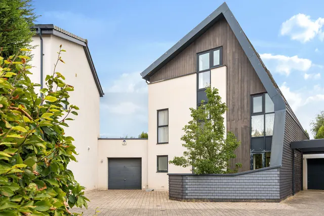 Orchard Close, Almondsbury, BS32, photo 1