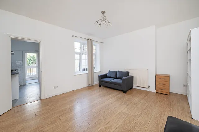 115a Cannon Street Road, London, photo 1