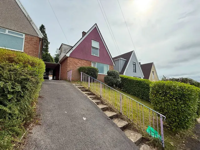 Maes Yr Efail, Dunvant, SA2, photo 1
