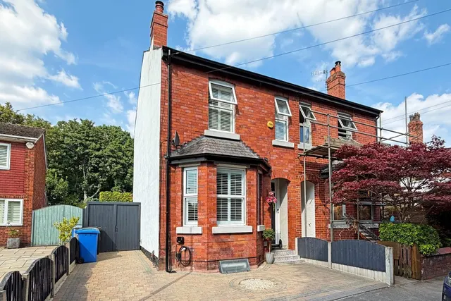 Lindsell Road, West Timperley, Altrincham WA14 5NX, photo 1