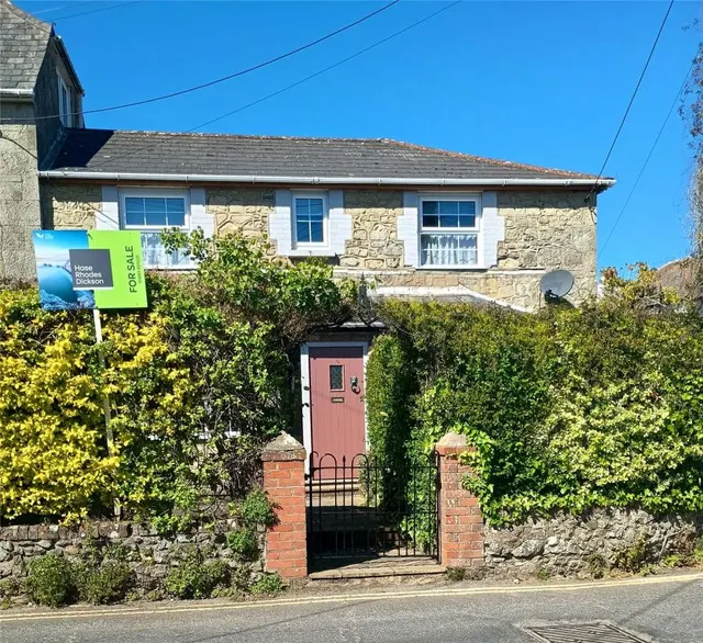 High Street, Niton, PO38, photo 2
