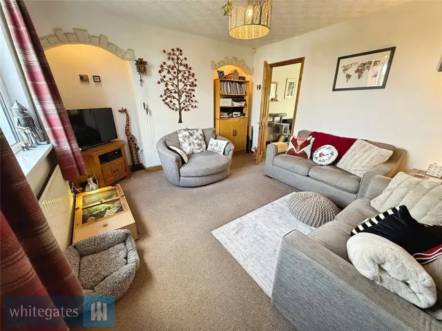 Higham Common Road, Barugh Green, S75, photo 3