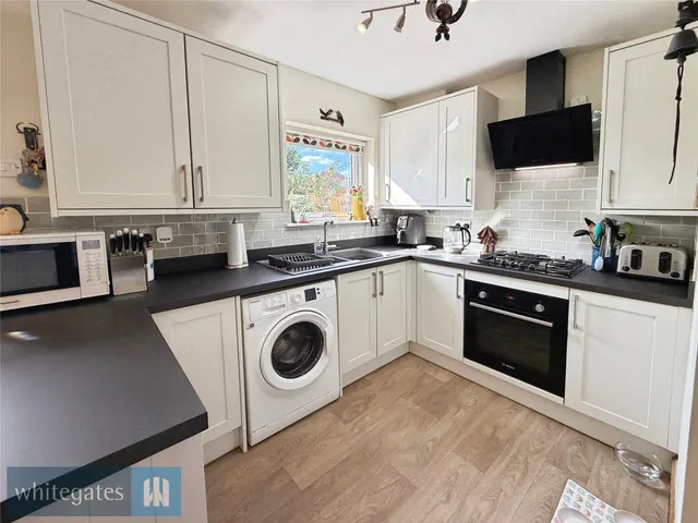 Higham Common Road, Barugh Green, S75, photo 2