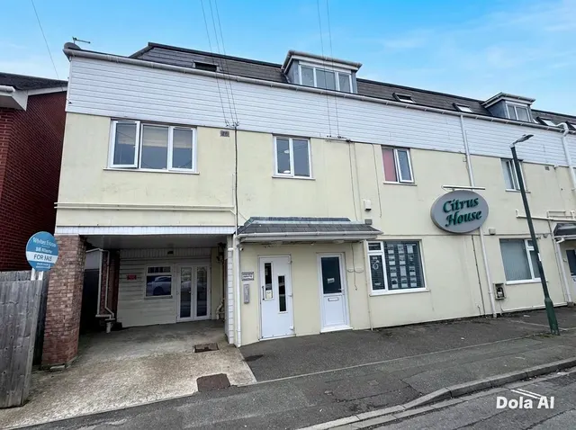 602 Wimborne Road, Bournemouth BH9 2EN, photo 1