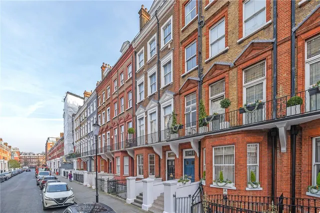 Roland Gardens, South Kensington, London, SW7, photo 1