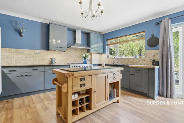 Central Close, Hadleigh, SS7, photo 3
