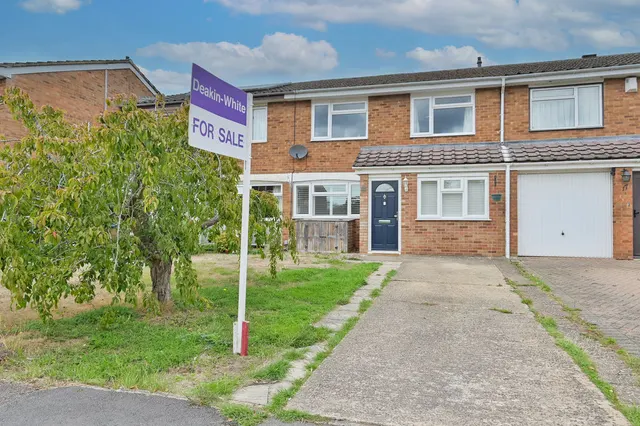 Lea Walk, Harpenden, AL5, photo 1