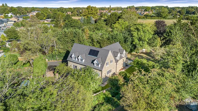 Cambridge Road, Oakington, CB24, photo 1