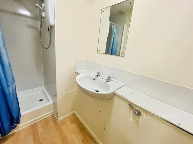 Henley Drive, Droitwich, WR9, photo 3
