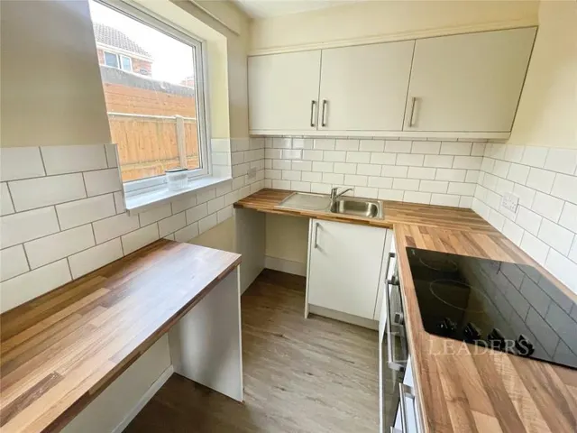 Henley Drive, Droitwich, WR9, photo 2