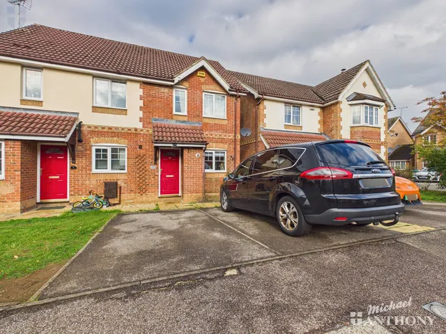 Rivets Close, Aylesbury, HP21, photo 1