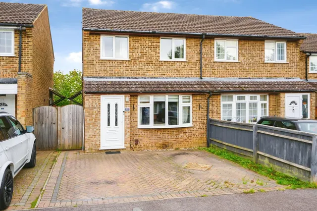 Avon Crescent, Bicester, OX26, photo 1