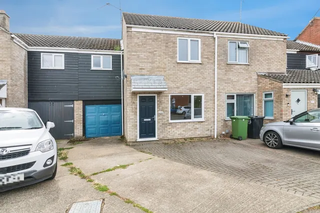 Clark Road, Ditchingham, Bungay, Norfolk, NR35, photo 1