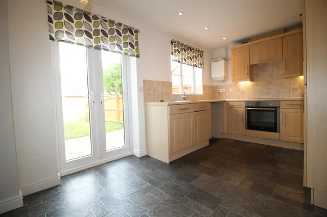 Stockley Crescent, Shirley, B90, photo 3