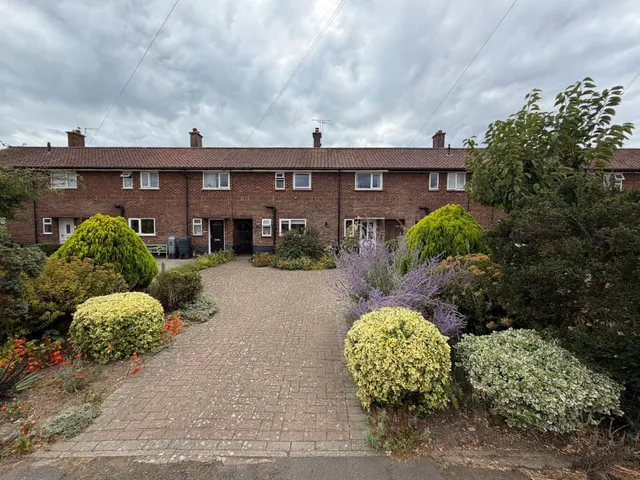 Vicarage Road, Felixstowe, Suffolk, IP11 2LR, photo 1