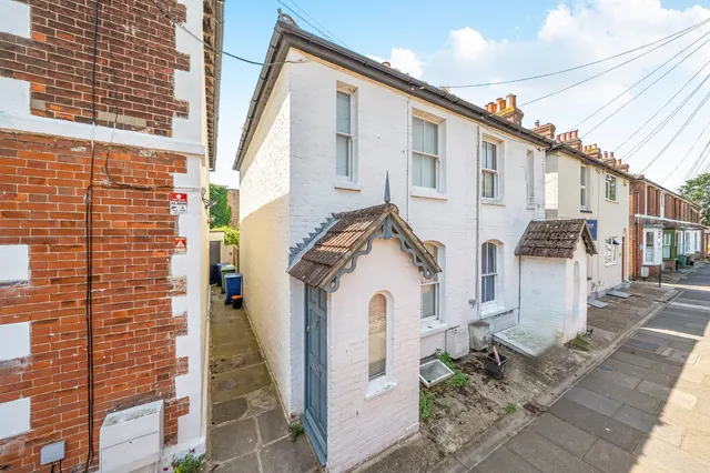 Cross Lane, Faversham, ME13, photo 1