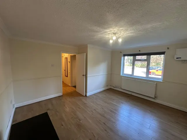 Byron Road, Wealdstone, HA3, photo 1