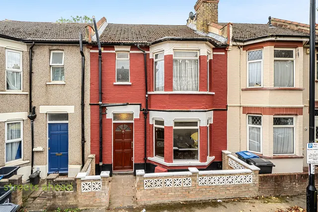 Sunnycroft Road, London, SE25, photo 1