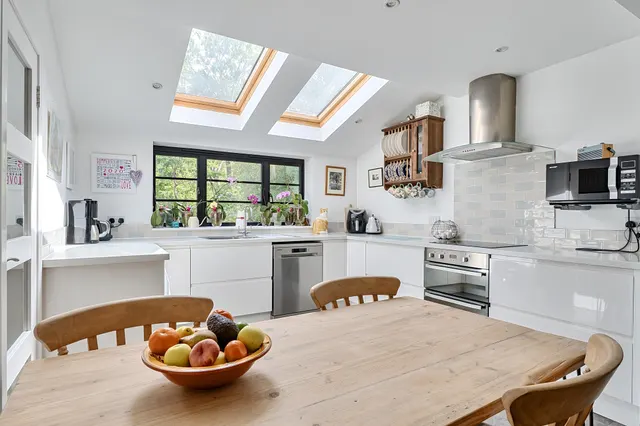 Photo 2 — Leigh Road, Tonbridge, TN11
