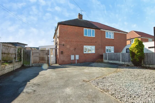Kingsley Crescent, Stonebroom, DE55, photo 1