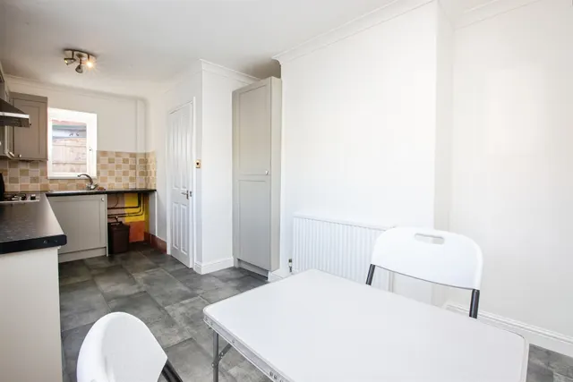 Kingsley Crescent, Stonebroom, DE55, photo 3
