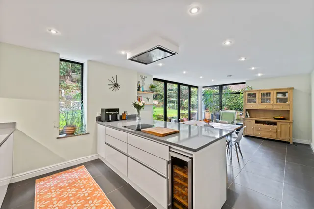 Howey Rise, Frodsham, photo 3