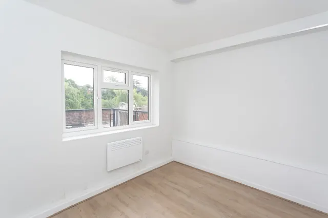 379 Watling Street, Radlett, photo 1