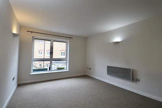 Photo 3 — Alpha House, 2 bed 2 bath Apartment