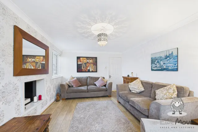 Moray Close, St. Helens, WA10, photo 3