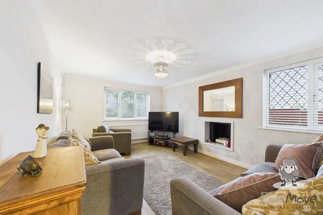 Moray Close, St. Helens, WA10, photo 2