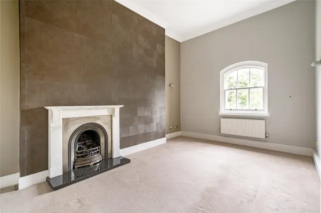 Photo 2 — Ellesmere Place, Walton-on-Thames, KT12