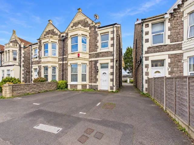 Locking Road, Weston-Super-Mare, BS23, photo 1